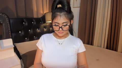 Snapshot of monstrouscockdivaontop chatting on 01/24/25, 09:58 Ruthie online show from 01/24/25, 09:58