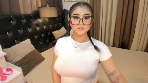 Snapshot of monstrouscockdivaontop chatting on 02/17/25, 11:44 Ruthie online show from 02/17/25, 11:44