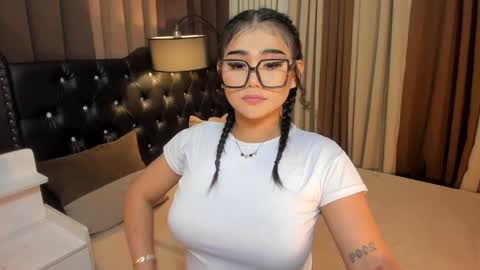 Snapshot of monstrouscockdivaontop chatting on 02/19/25, 04:55 Ruthie online show from 02/19/25, 04:55