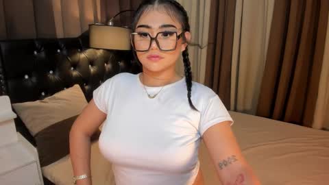 Snapshot of monstrouscockdivaontop chatting on 02/22/25, 02:39 Ruthie online show from 02/22/25, 02:39