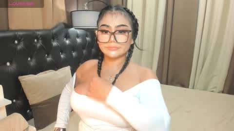 Snapshot of monstrouscockdivaontop chatting on 09/23/25, 12:13 Ruthie online show from 09/23/25, 12:13