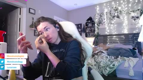 Lydia Mooney online show from 01/04/25, 12:05