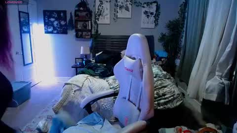 Lydia Mooney online show from 03/05/25, 12:59