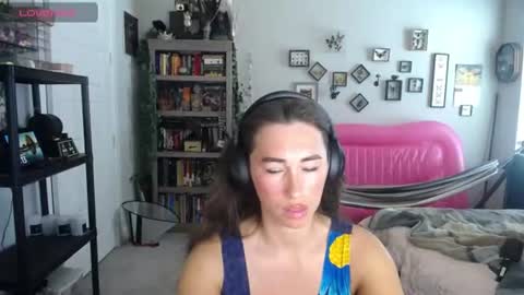 Lydia Mooney online show from 06/26/26, 08:13