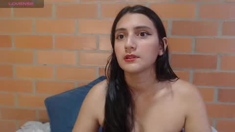 Luisa online show from 04/17/26, 02:53