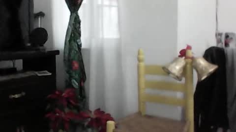 Snapshot of monty326 chatting on 12/31/24, 12:11 monty326 online show from 12/31/24, 12:11