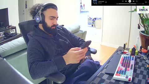 Snapshot of montygoon chatting on 01/15/25, 05:19 montygoon online show from 01/15/25, 05:19