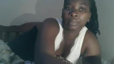 Snapshot of moo_baby chatting on 05/18/26, 08:14 moo_baby online show from 05/18/26, 08:14