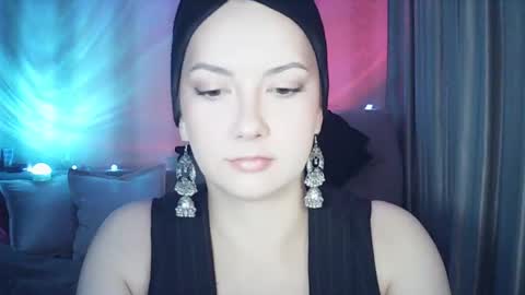moodiemira online show from 03/26/26, 05:07