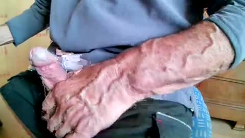 Snapshot of mookie2 chatting on 10/22/25, 03:12 mookie2 online show from 10/22/25, 03:12