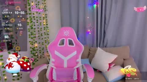 Moon  Bunny online show from 12/13/25, 08:47