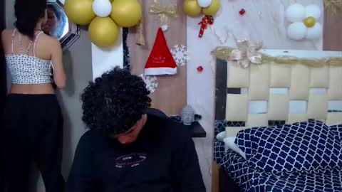 Snapshot of moon_and_fire_ chatting on 11/19/25, 04:01 moon_and_fire_ online show from 11/19/25, 04:01