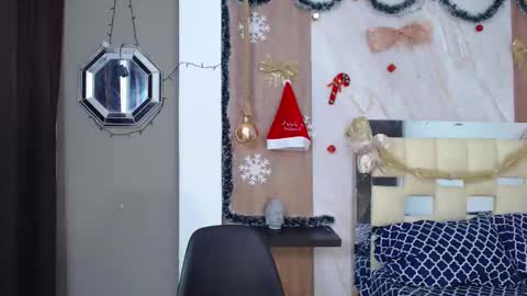 moon_and_fire_ online show from 01/09/26, 06:38