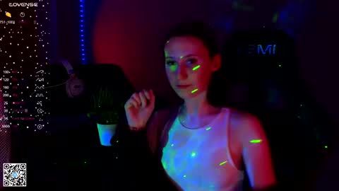 Snapshot of moon_avengers chatting on 02/28/25, 06:31 Lola online show from 02/28/25, 06:31