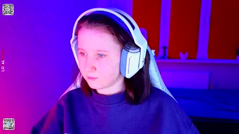 Snapshot of moon_avengers chatting on 01/15/26, 04:55 Lola online show from 01/15/26, 04:55