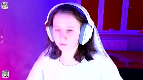 Snapshot of moon_avengers chatting on 01/31/26, 07:11 Lola online show from 01/31/26, 07:11