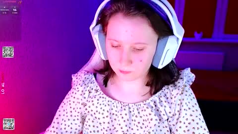 Snapshot of moon_avengers chatting on 02/16/26, 02:57 Lola online show from 02/16/26, 02:57