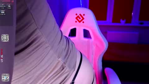 Snapshot of moon_avengers chatting on 02/24/26, 03:32 Lola online show from 02/24/26, 03:32