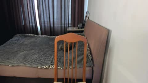 Snapshot of moon_bloom chatting on 03/31/26, 02:17 Zoe online show from 03/31/26, 02:17