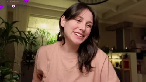 Snapshot of moon_deity chatting on 12/12/24, 02:11 Luna online show from 12/12/24, 02:11