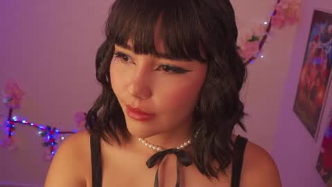 Snapshot of moon_eyess chatting on 08/09/26, 12:34 Im a independent model Welcome online show from 08/09/26, 12:34