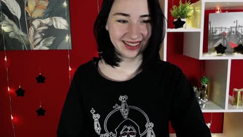 Snapshot of moon_foxy_ chatting on 12/19/24, 07:40 Diana online show from 12/19/24, 07:40