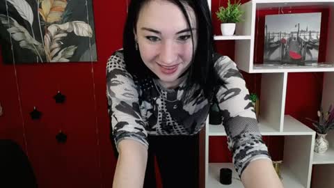 Snapshot of moon_foxy_ chatting on 01/22/25, 01:21 Diana online show from 01/22/25, 01:21
