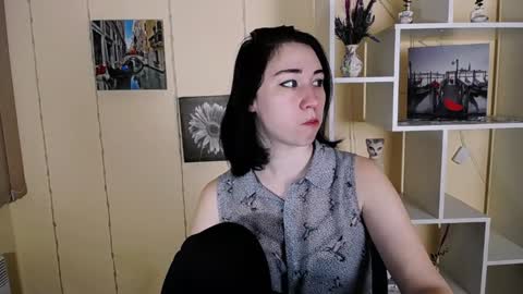 Snapshot of moon_foxy_ chatting on 01/28/25, 01:27 Diana online show from 01/28/25, 01:27
