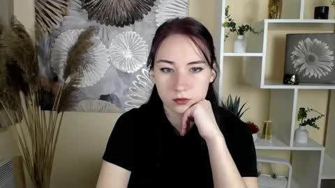 Snapshot of moon_foxy_ chatting on 10/06/25, 07:44 Diana online show from 10/06/25, 07:44