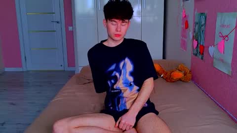 Snapshot of moon_gloww chatting on 03/21/26, 02:38 moon_gloww online show from 03/21/26, 02:38