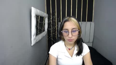 MOON SHUT online show from 03/04/26, 12:22