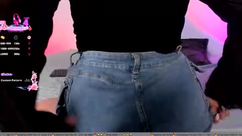 Snapshot of moon_sofii chatting on 06/23/26, 10:41 Sofii model Independent online show from 06/23/26, 10:41