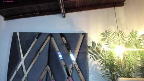 Luna  online show from 11/23/25, 02:17