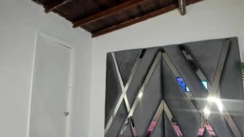 Luna  online show from 11/30/25, 10:52