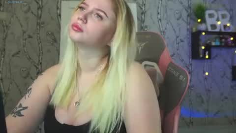 Emilia online show from 06/26/26, 11:25