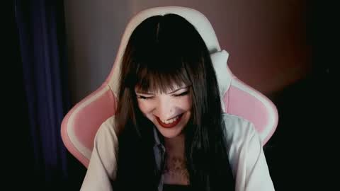 Snapshot of moon_velvet chatting on 06/02/26, 07:05 sophie online show from 06/02/26, 07:05