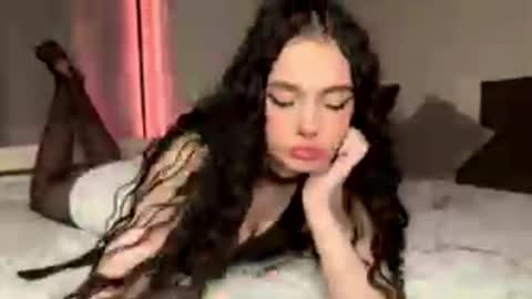 Snapshot of moonfaairy chatting on 03/05/26, 05:42 moonfaairy online show from 03/05/26, 05:42