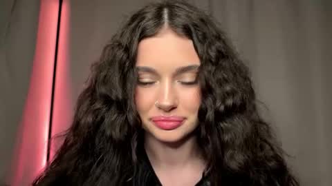 Snapshot of moonfaairy chatting on 03/11/26, 07:53 moonfaairy online show from 03/11/26, 07:53