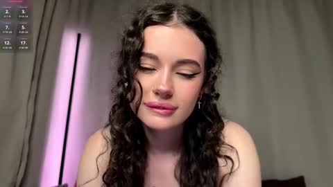 Snapshot of moonfaairy chatting on 03/26/26, 07:19 moonfaairy online show from 03/26/26, 07:19