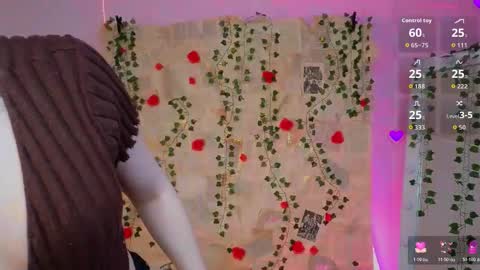 Snapshot of moonhaze_ chatting on 02/15/26, 10:36 Erica online show from 02/15/26, 10:36