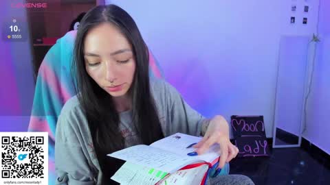 MOON  online show from 12/07/24, 12:19