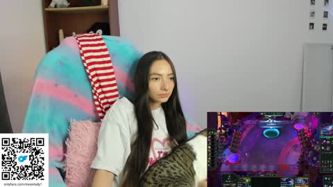 MOON  online show from 12/21/24, 11:34