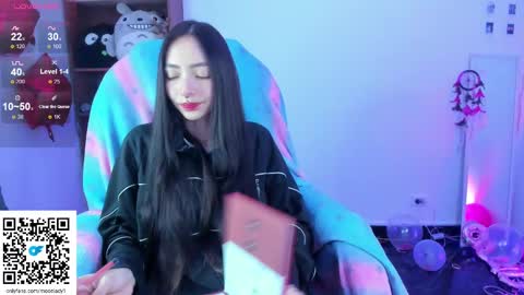 MOON  online show from 03/05/25, 02:46