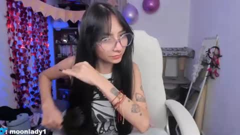 MOON  online show from 06/19/26, 03:44