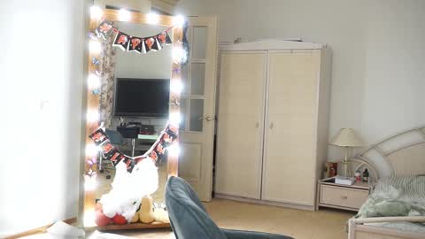 Jane online show from 10/21/25, 05:30