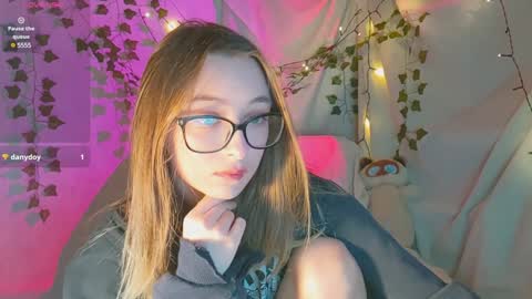 Snapshot of moonlight__lovers chatting on 12/07/24, 01:51 Dana online show from 12/07/24, 01:51