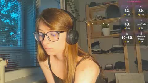 Snapshot of moonlight__lovers chatting on 09/20/25, 04:52 Dana online show from 09/20/25, 04:52