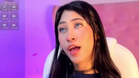 Snapshot of moonlight_brat chatting on 01/12/26, 05:23 Ivy online show from 01/12/26, 05:23