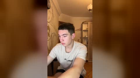 Snapshot of moonlightvera chatting on 12/16/25, 09:09 ARTUR online show from 12/16/25, 09:09