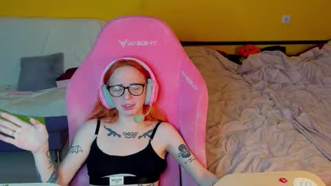 Snapshot of moonscarr chatting on 02/27/26, 04:07 Coraline online show from 02/27/26, 04:07